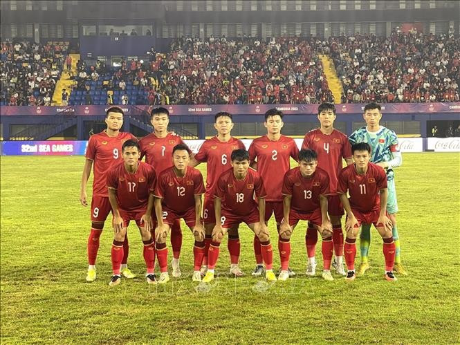 第33届东运会男足赛正式实行U22球员规则。图自越通社