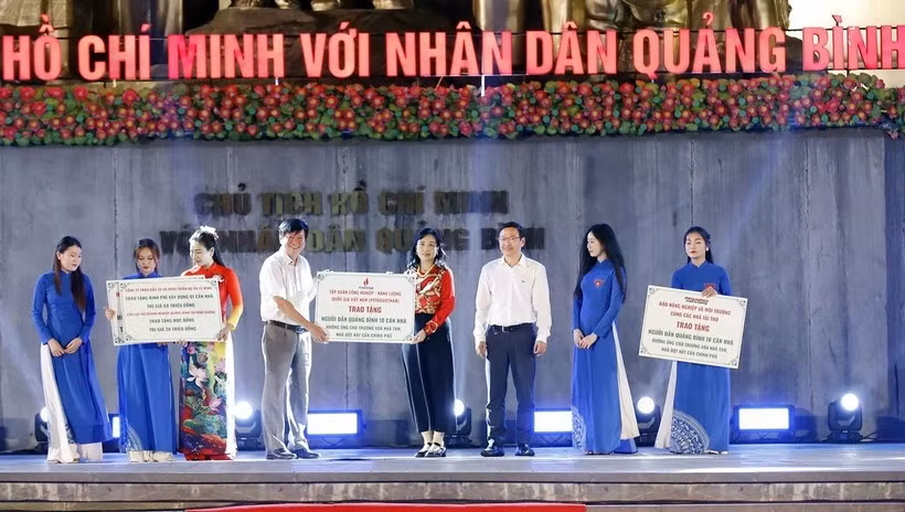 2025年越南海洋岛屿周启动仪式。图自Vietnam+