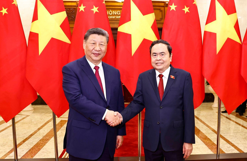 越南国会主席陈青敏会见中共中央总书记、国家主席习近平。图自越通社