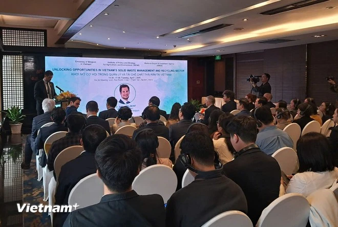 讨论会场景。图自Vietnam+