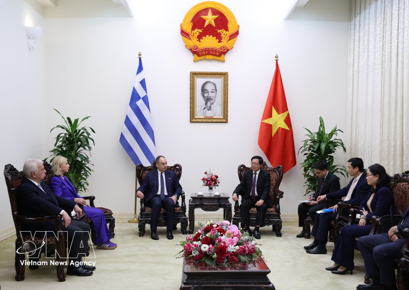 越南政府副总理胡国勇会见希腊议会第一副议长。图自越通社