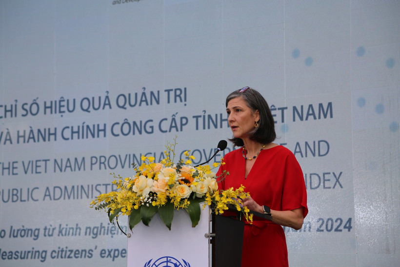 UNDP驻越南首席代表拉姆拉·哈利迪在会议上发言。图自越通社