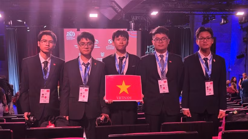 越南国家代表队5名学生全部获奖。图自Vietnam+