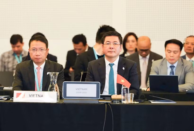 越南工贸部部长阮鸿延出席CPTPP协定第九次理事会会议。图自越通社