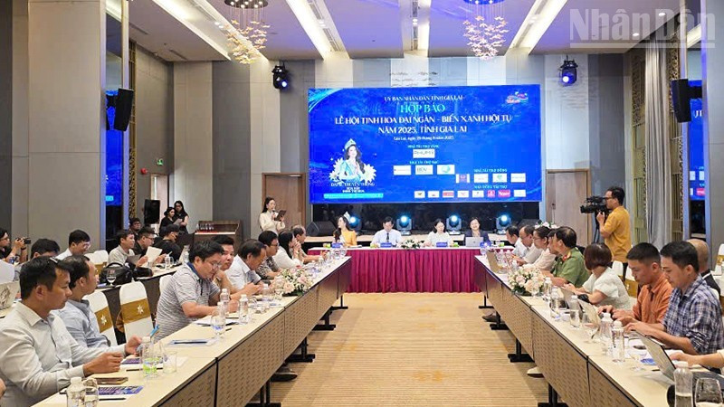 新闻发布会现场。图自人民报