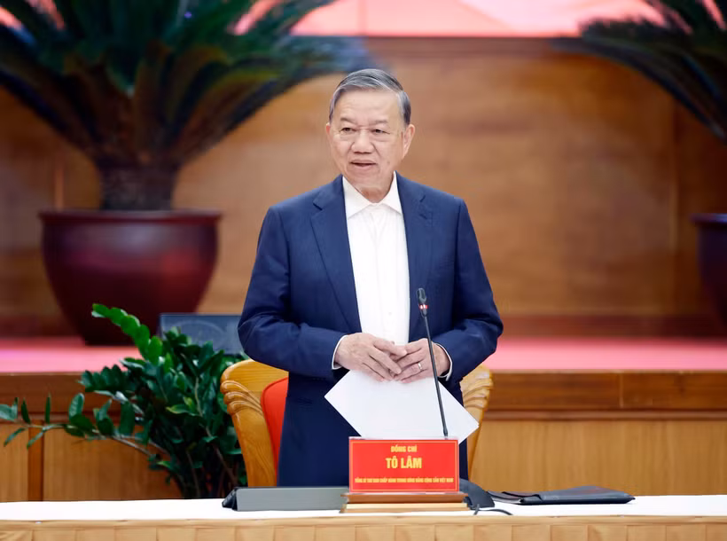 苏林总书记发表讲话。图自越通社