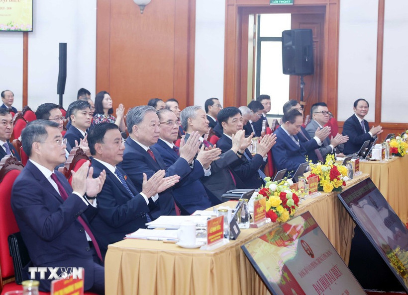 苏林出席2025-2030年任期越共中央办公厅党代会 。图自越通社