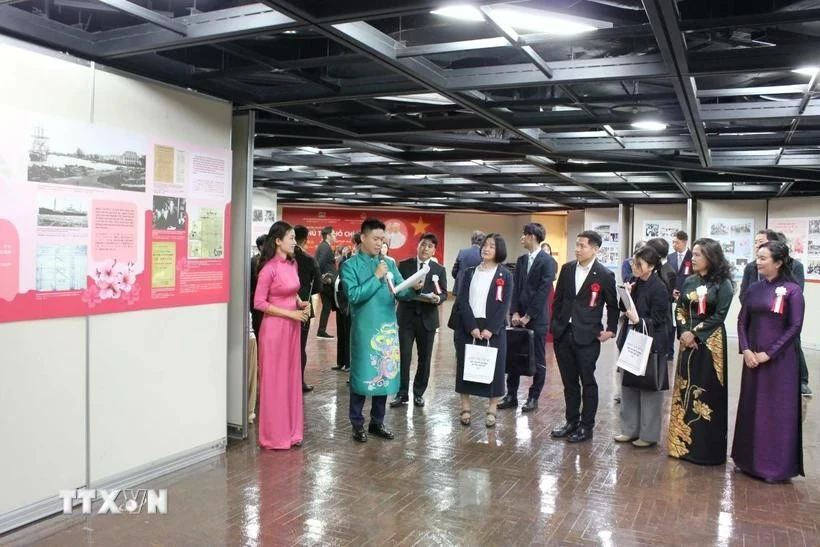 关于胡志明主席专题展在日本福冈市开展。图自越通社