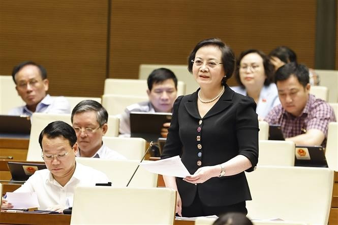 越南内务部部长范氏青茶发言。图自越通社