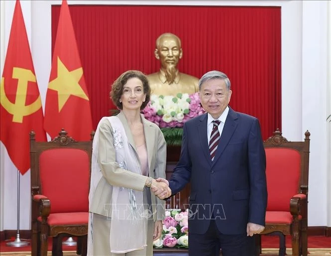越共中央总书记苏林会见联合国教科文组织总干事