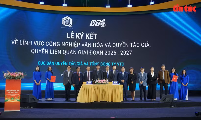 合作协议签约仪式现场。图自越通社