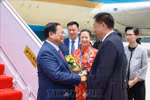津市副市长王秀峰前往天津滨海国际机场迎接越南政府总理范明政及越南代表团。图自越通社