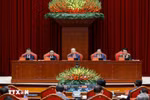 越共中央总书记苏林主持召开越共十三大任期内反腐败反浪费反消极工作总结会议。图自越通社