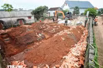 北江省为住房困难的革命有功者家庭举行住房建设开工仪式。图自越通社