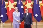 越南国会主席陈青敏和澳大利亚总督萨曼莎·莫斯廷。图自越通社