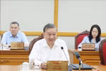 苏林总书记主持会议。图自越通社