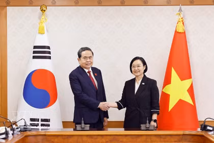 国会主席陈青敏会见韩国总理韩圣淑及两大政党党首 