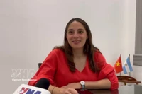 这是阿根廷萨尔瓦多大学（USAL）东方研究院讲师纳迪娅·拉杜洛维奇。图自越通社