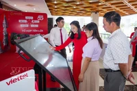 介绍西宁省供数字政府和数字经济使用的数字化转型平台与解决方案。图自越通社