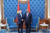 越南国家主席梁强于2025年8月访安期间会见安哥拉共和国总统若昂·曼努埃尔·贡萨尔维斯·洛伦索（João Manuel Gonçalves Lourenço ）。图自越通社