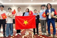 河内学生在2025年世界青年物理奥林匹克竞赛中获得5枚奖牌。组委会供图