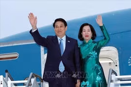 越南国家主席梁强偕夫人及越南高级代表团离开纽约,圆满结束赴美出席第80届联合国大会高级别一般性辩论之行。图自越通社