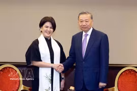 越共中央总书记、国家主席苏林在菲律宾会见部分组织和企业领导人
