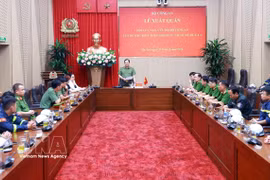 越南公安部为即将前往委内瑞拉执行任务的救援队举行出征仪式。图自越通社