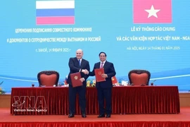 2025年1月14日，两国总理在河内签署了关于俄罗斯联邦总理米哈伊尔·弗拉基米罗维奇·米舒斯京对越南进行正式访问成果的联合公报。图自越通社