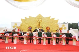 “越老战斗联盟团结之情”纪念碑揭牌移交仪式。图自越通社