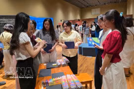  “宇宙-人类-智慧”科学展在岘港开幕。图自越通社