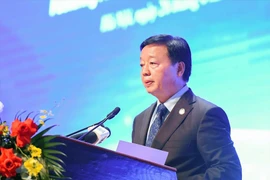 越南政府副总理陈红河在研讨会上发表讲话。图自越通社