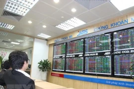 7月28日，VN-Index收盘大涨26.29点，报1557.42点，逼近1560点大关。图自越通社