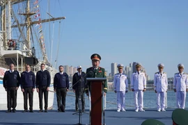 “加加林斯基教授”号科学研究船交接仪式在俄罗斯联邦符拉迪沃斯托克市举行。图自《人民军报》
