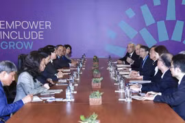 在出席秘鲁利马2024年亚太经合组织（APEC）峰会周之际，越南国家主席梁强当地时间2024年11月16日会见日本首相石破茂。图自越通社