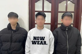 在宣光省公安调查警察机关的三名犯罪嫌疑人。图自越通社