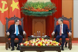 越共中央总书记苏林会见古巴共产党中央政治局委员、古巴外交部部长布鲁诺·罗德里格斯·帕里利亚。图自越通社