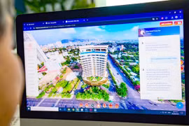 附图：越多旅游企业正在加速应用人工智能以实现游客体验个性化。图自tuoitre.vn