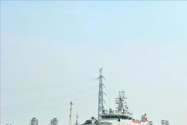 越南最现代的海警船CBS 8001 已进入印度尼西亚丹绒不碌港。图自越通社