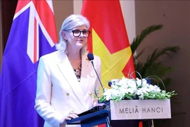 澳大利亚总督萨曼莎·莫斯廷。图自越通社