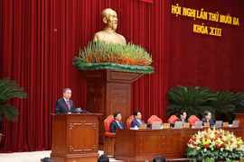 苏林在开幕式上致词。图自越通社