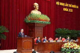 苏林在开幕式上致词。图自越通社