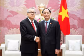 越南国会副主席陈光方会见墨西哥众议院对外关系委员会主席佩德罗·巴斯克斯。图自人民代表报