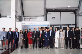 出席展览会的广宁省工作代表团。图自越通社