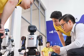 2026年人工智能节上的机器人展示活动。图自越通社