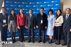 越南代表团出席联合国教科文组织（UNESCO）执行局第222届会议。图自越通社 