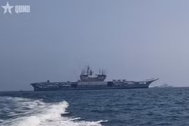 2026年米兰多边海军联合演习闭幕式在东道主印度海军“维克兰特”号航空母舰（INS Vikrant）上举行。图自人民军