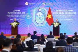 越南政府总理与联合国秘书长出席《河内公约》开放签署仪式新闻发布会