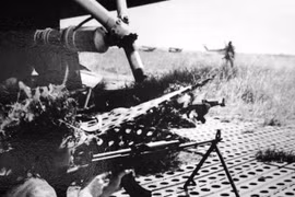 1975年4月27日，第一军团312师攻克翁岭－平准机场。（图片来源：越通社）