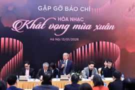 越南古典音乐协会主席阮文申发表讲话。图自西贡解放报